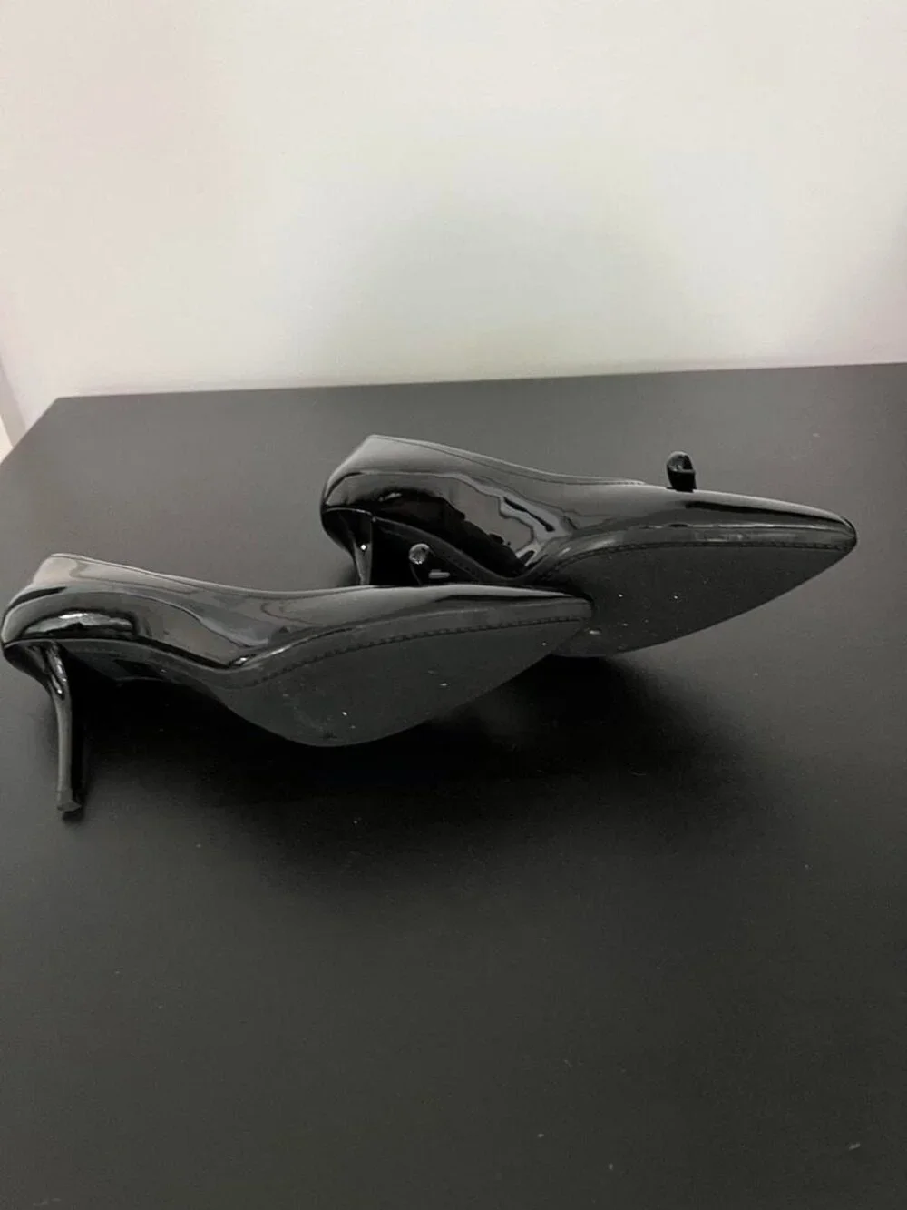 Prada Black Patent Leather Pumps w/Bows,New,Never Used,w/Box,Retail:$1,000,W:8.5 - Picture 3 of 8